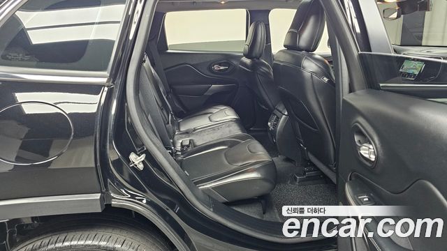 Jeep Cherokee (KL) 2.4 Limited AWD 2021 — фото 11