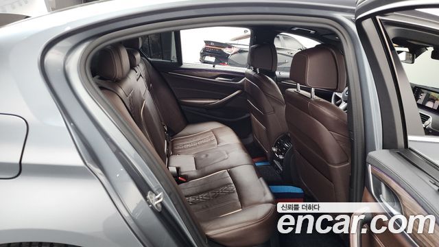 BMW 5 Series (G30) 530i M Sport Package Plus 2019 — фото 11