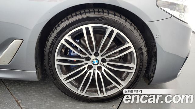 BMW 5 Series (G30) 530i M Sport Package Plus 2019 — фото 21