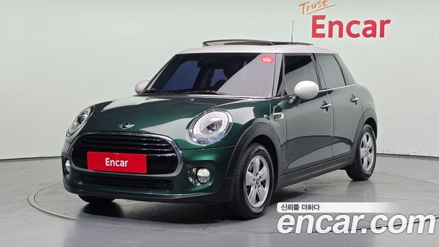 MINI Cooper D 5Door Standard 3rd 2018 — фото 1