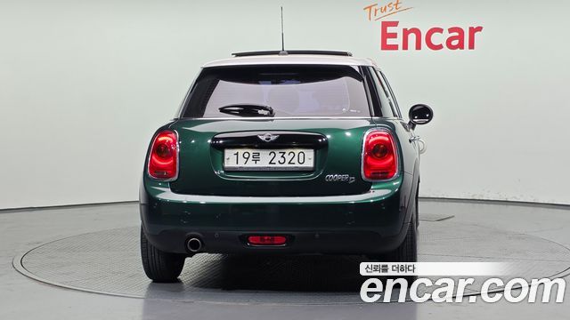 MINI Cooper D 5Door Standard 3rd 2018 — фото 4