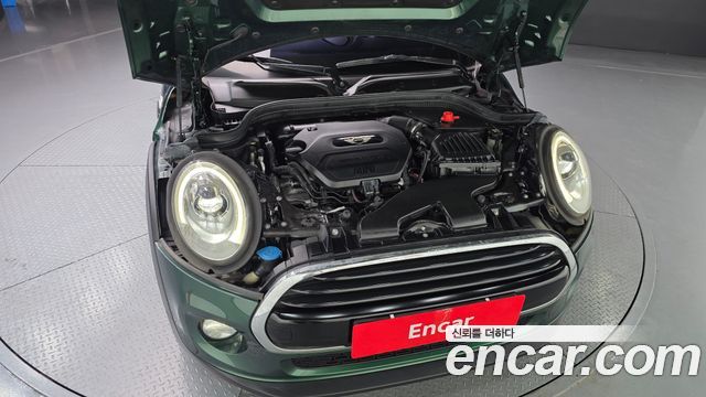 MINI Cooper D 5Door Standard 3rd 2018 — фото 6