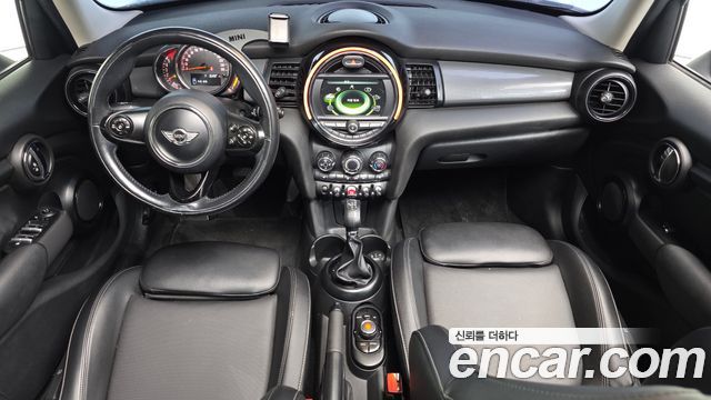 MINI Cooper D 5Door Standard 3rd 2018 — фото 7