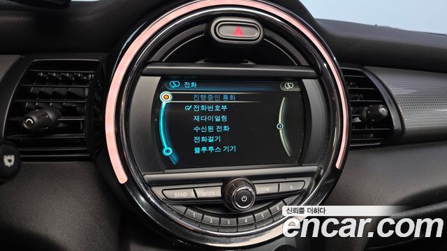 MINI Cooper D 5Door Standard 3rd 2018 — фото 15