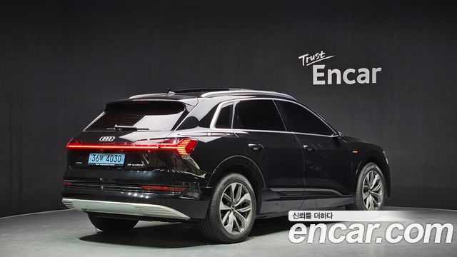 Audi e-tron 55 Quattro 2020 — фото 2