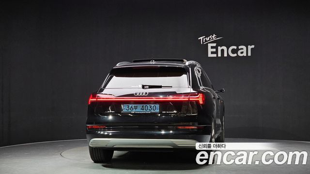 Audi e-tron 55 Quattro 2020 — фото 4
