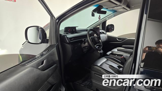 Hyundai Staria L3.5 Cargo 5-Seater Modern 2022 — фото 10