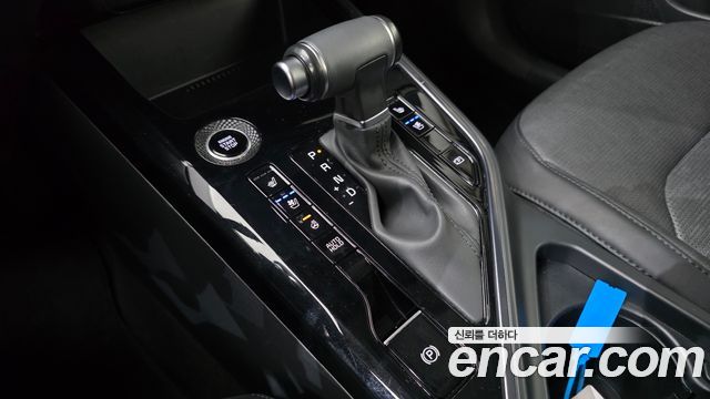 Kia Niro Prestige 2022 — фото 9