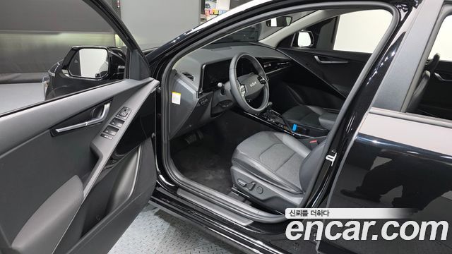 Kia Niro Prestige 2022 — фото 10