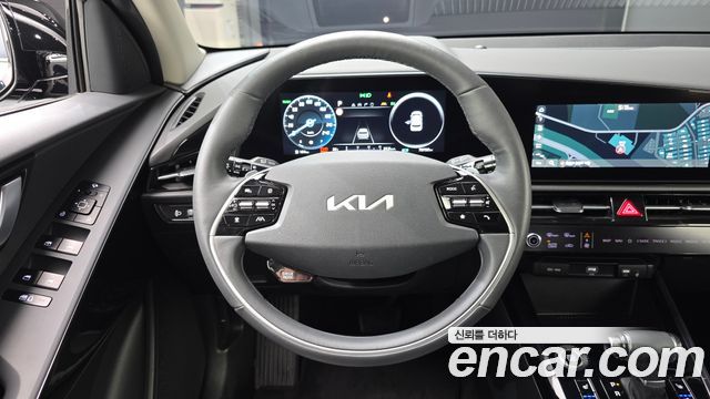 Kia Niro Prestige 2022 — фото 16