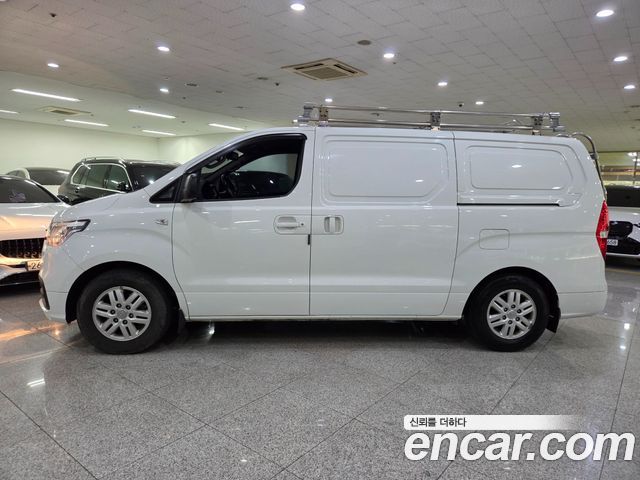 Hyundai Grand Starex Van 3-Seater Smart 2021 — фото 3