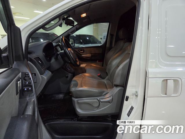 Hyundai Grand Starex Van 3-Seater Smart 2021 — фото 6