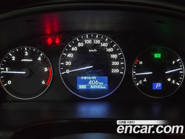 Hyundai Grand Starex Van 3-Seater Smart 2021 — фото 10