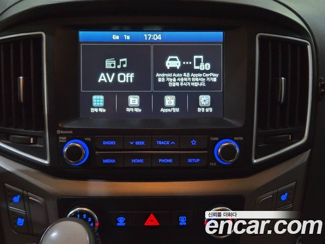 Hyundai Grand Starex Van 3-Seater Smart 2021 — фото 15