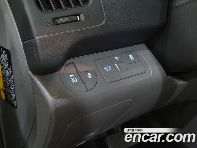 Hyundai Grand Starex Van 3-Seater Smart 2021 — фото 18