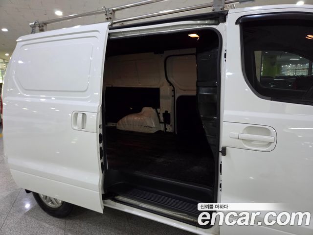 Hyundai Grand Starex Van 3-Seater Smart 2021 — фото 21