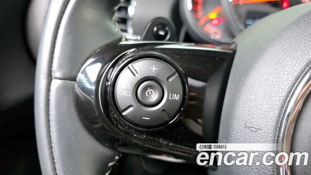 MINI Cooper S Clubman Standard 2nd 2020 — фото 18