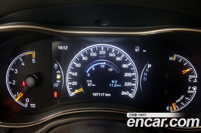 Jeep Grand Cherokee 3.0 Diesel Overland Summit WK2 2016 — фото 17
