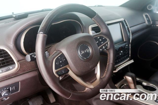 Jeep Grand Cherokee 3.0 Diesel Overland Summit WK2 2016 — фото 20