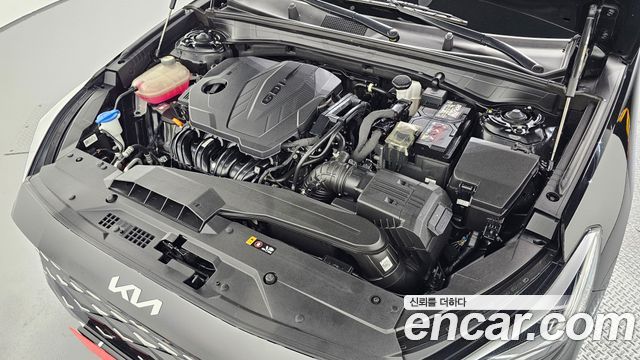 Kia K8 2.5 Gasoline 2WD Noblesse 2023 — фото 6