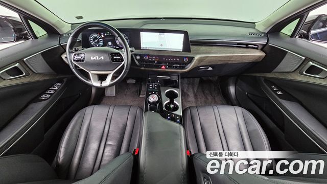 Kia K8 2.5 Gasoline 2WD Noblesse 2023 — фото 7
