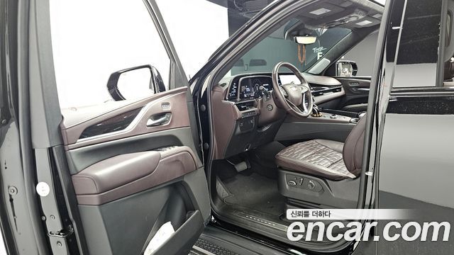 Cadillac Escalade (V) 6.2 ESV ESV Sports Platinum 2023 — фото 10