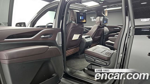 Cadillac Escalade (V) 6.2 ESV ESV Sports Platinum 2023 — фото 15