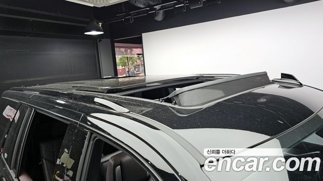Cadillac Escalade (V) 6.2 ESV ESV Sports Platinum 2023 — фото 24