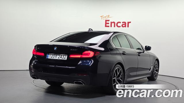 BMW 5 Series (G30) 530i xDrive M Sport Package 2023 — фото 2