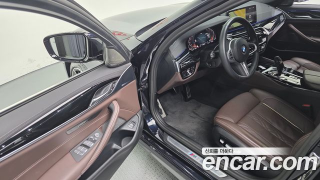 BMW 5 Series (G30) 530i xDrive M Sport Package 2023 — фото 13