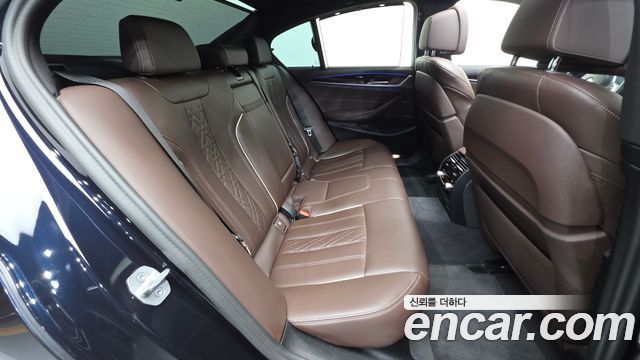 BMW 5 Series (G30) 530i xDrive M Sport Package 2023 — фото 19