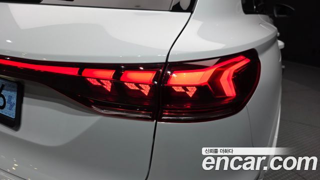 Audi SQ6 e-tron (GF) Quattro 2025 — фото 23