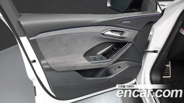 Audi SQ6 e-tron (GF) Quattro 2025 — фото 24