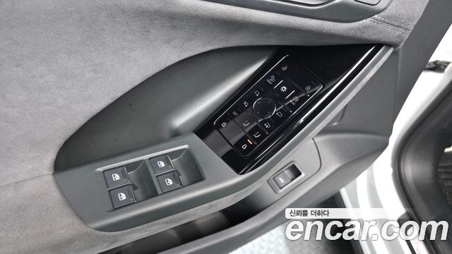 Audi SQ6 e-tron (GF) Quattro 2025 — фото 32
