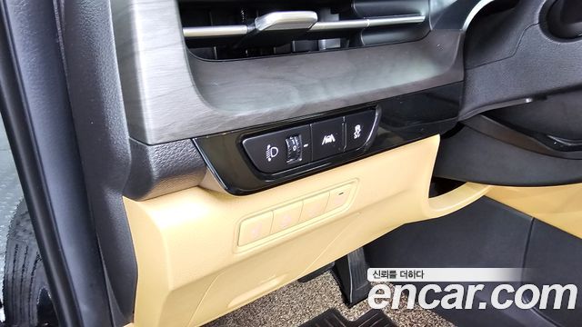 Kia Carnival (IV) Diesel 9-Seater Prestige 2023 — фото 19
