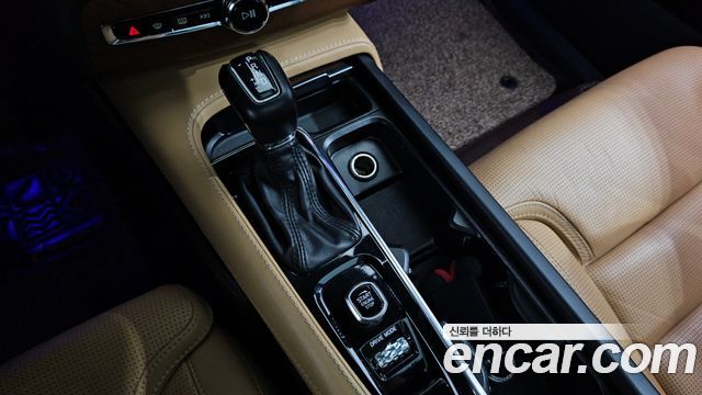 Volvo XC90 (II) D5 Inscription 2018 — фото 9