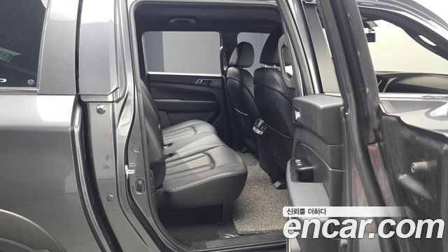 KG Mobility (SsangYong) Rexton Sports Khan Diesel 2.2 4WD Prestige 2023 — фото 12