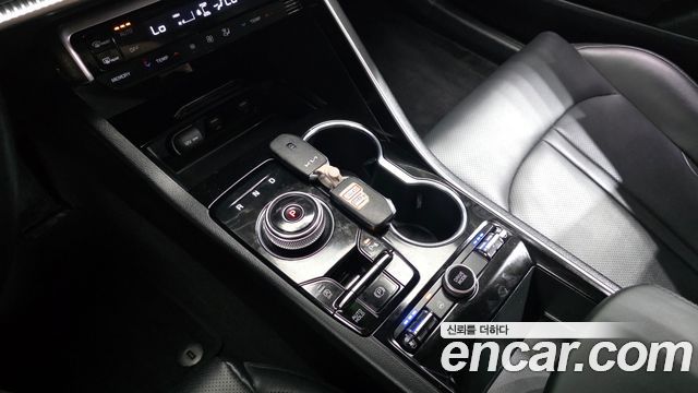 Kia K5 (III) 2.0 Prestige 2022 — фото 9
