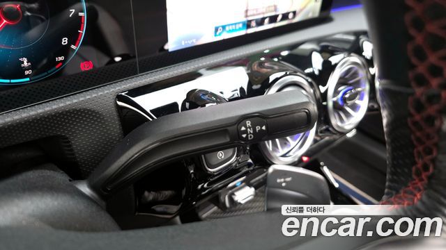 Mercedes-Benz A-Class (W177) AMG A45 4MAITC+ Hatchback 2021 — фото 9