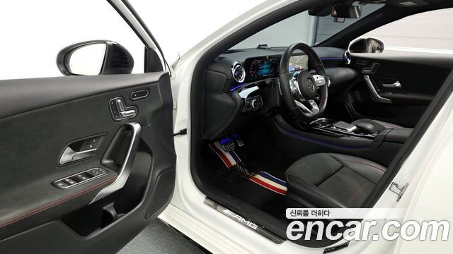 Mercedes-Benz A-Class (W177) AMG A45 4MAITC+ Hatchback 2021 — фото 10