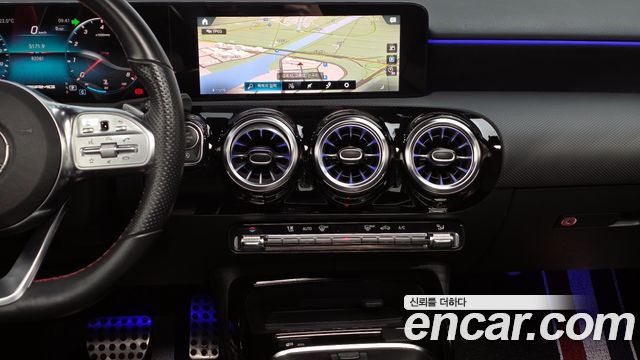 Mercedes-Benz A-Class (W177) AMG A45 4MAITC+ Hatchback 2021 — фото 13