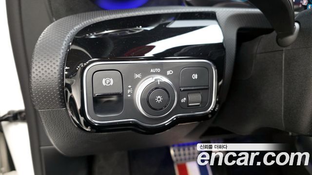 Mercedes-Benz A-Class (W177) AMG A45 4MAITC+ Hatchback 2021 — фото 19