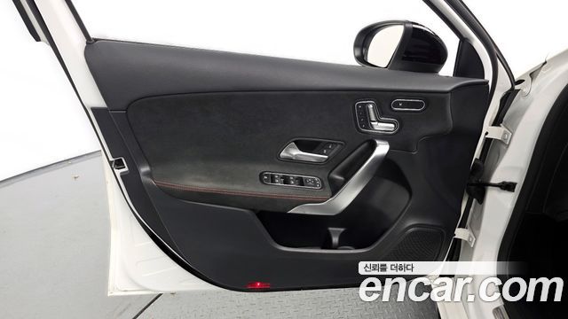 Mercedes-Benz A-Class (W177) AMG A45 4MAITC+ Hatchback 2021 — фото 24