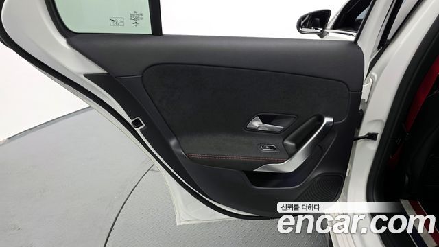 Mercedes-Benz A-Class (W177) AMG A45 4MAITC+ Hatchback 2021 — фото 25