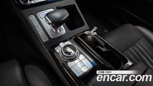 Genesis G90 3.8 AWD Premium Luxury 2019 — фото 9