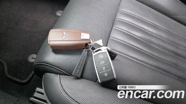 Genesis G90 3.8 AWD Premium Luxury 2019 — фото 32