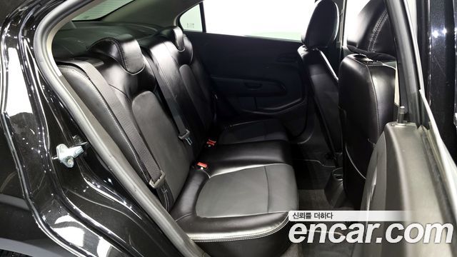 Chevrolet Aveo Sedan 1.4 Turbo L 2017 — фото 12