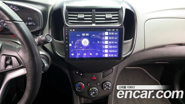 Chevrolet Aveo Sedan 1.4 Turbo L 2017 — фото 14