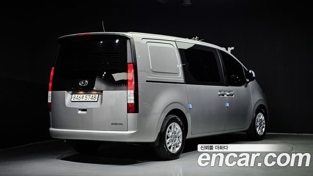 Hyundai Staria Cargo 5-Seater Modern 2022 — фото 2