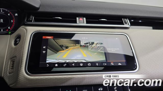 Land Rover Range Rover Velar 2.0 D240 R-Dynamic SE 2018 — фото 14